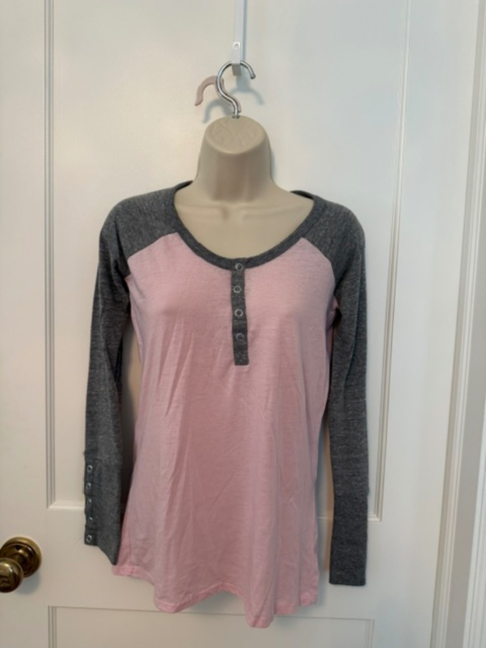 CHASER Pink Heather Gray Raglan Button Cuff Long Sleeve Henley Top XS